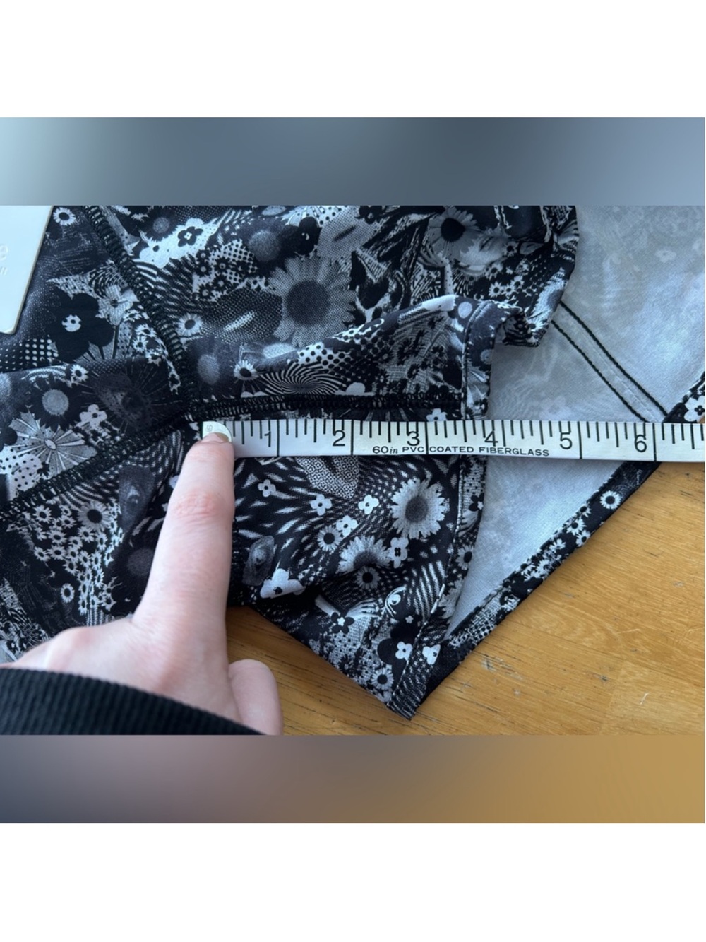 Lululemon Tracker Short *SW - Picture 12 of 12